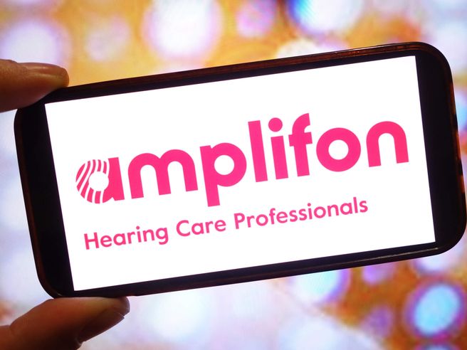 Amplifon: +1,6% per i ricavi semestrali, utile adj. cala a 90,5 mln